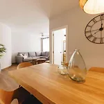 Апартаменты Bravissimo Figuerola, Spacious 3-bedroom