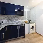 Апартаменты Bravissimo Figuerola, Spacious 3-bedroom *