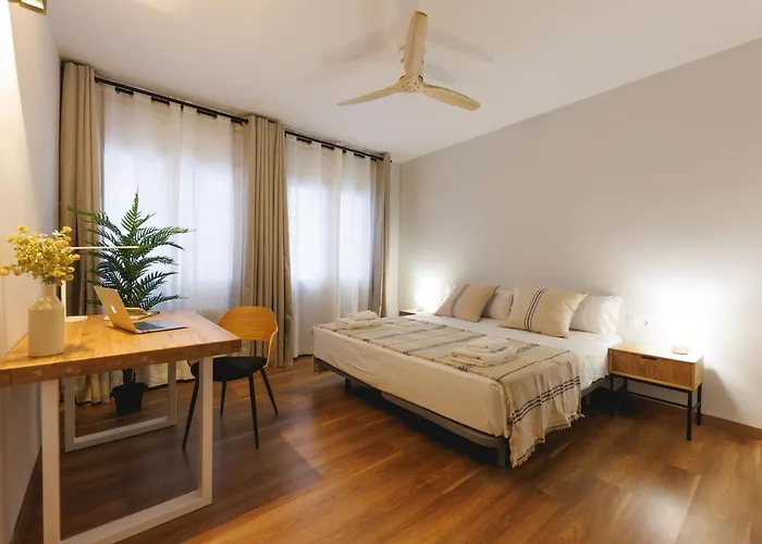 Bravissimo Figuerola, Spacious 3-bedroom Lägenhet Girona