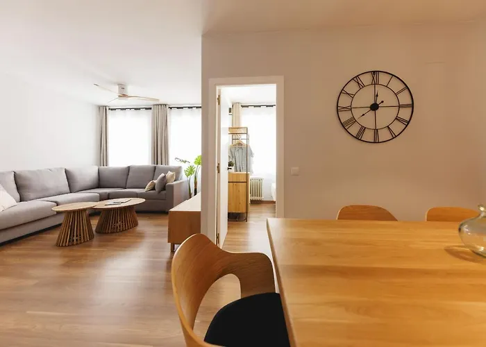 Bravissimo Figuerola, Spacious 3-bedroom * Gerona