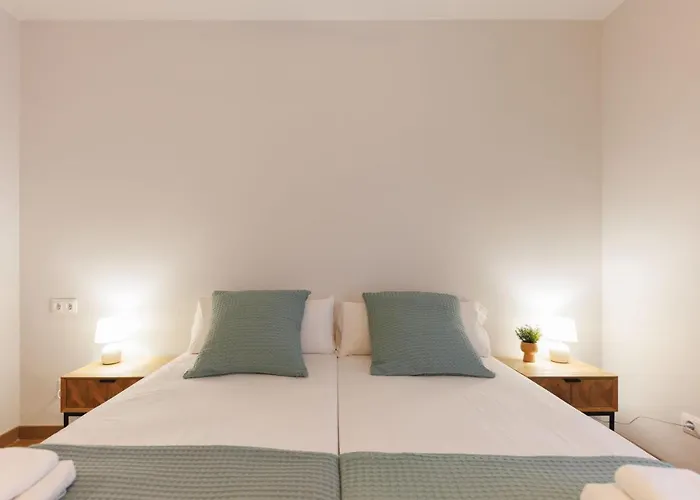 Bravissimo Figuerola, Spacious 3-bedroom Appartamento