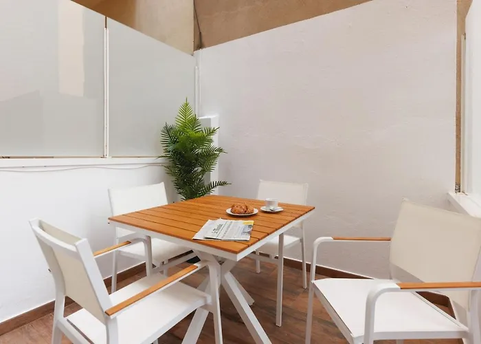 Appartamento Bravissimo Figuerola, Spacious 3-bedroom *