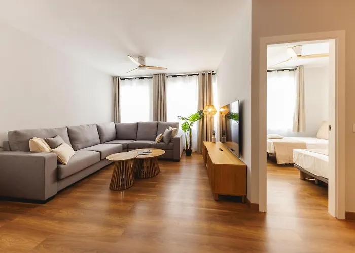 Bravissimo Figuerola, Spacious 3-bedroom *