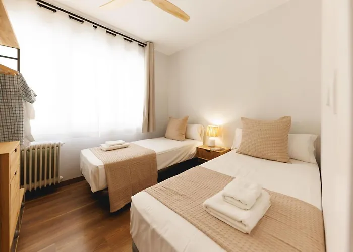 Bravissimo Figuerola, Spacious 3-bedroom * Girona