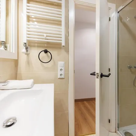 Bravissimo Figuerola, Spacious 3-bedroom Girona