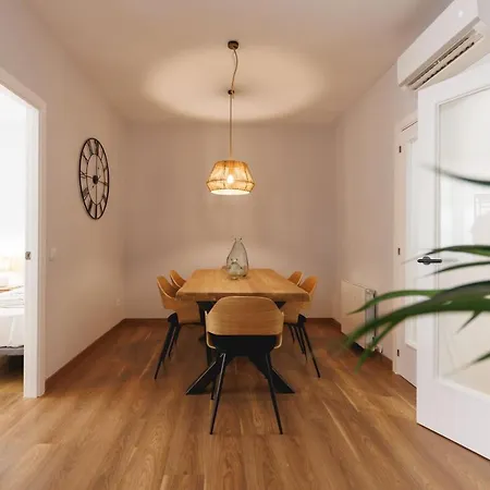 Bravissimo Figuerola, Spacious 3-bedroom * Girona