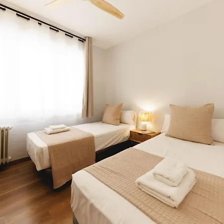 Bravissimo Figuerola, Spacious 3-bedroom * Girona